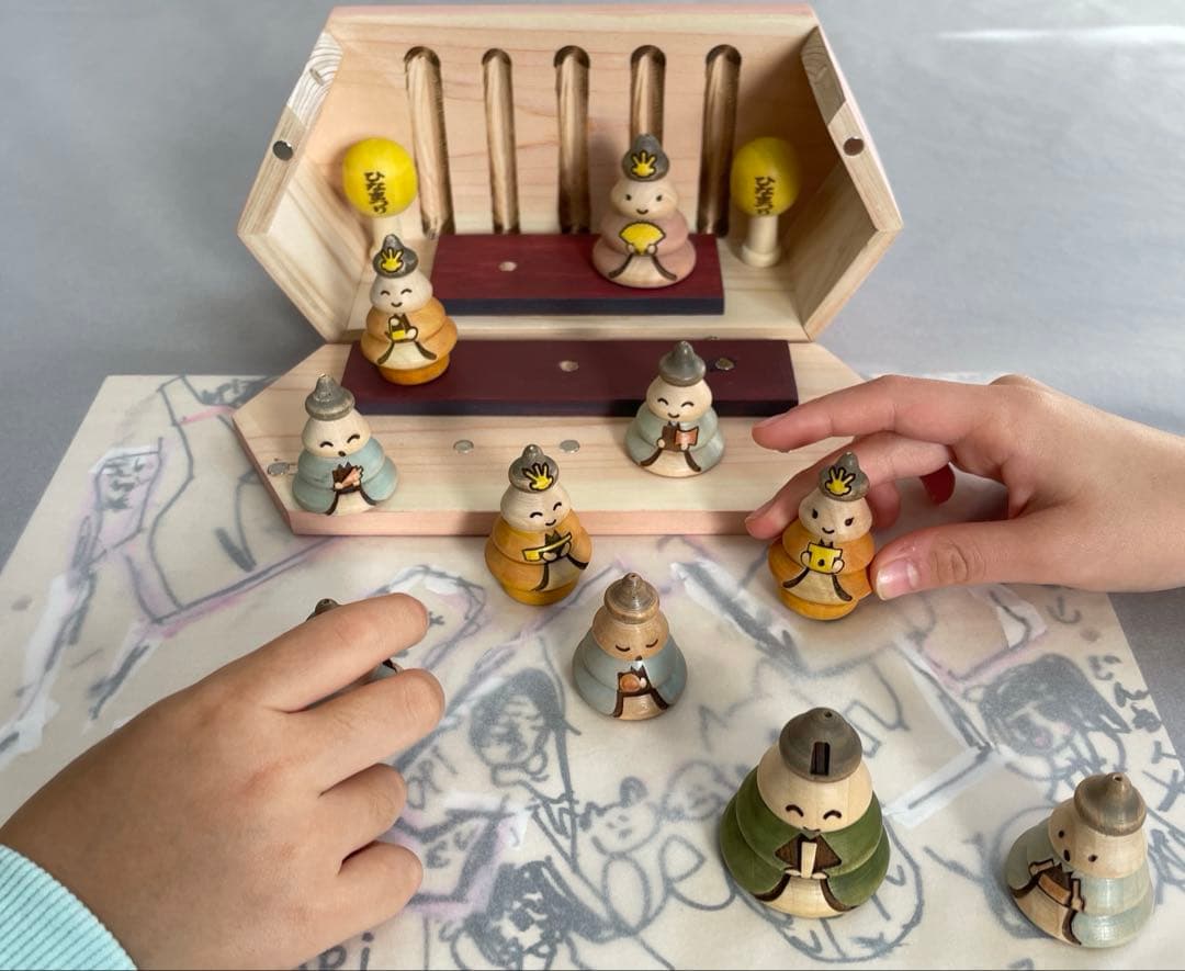 木製雛人形　触れて遊べる　ひな人形　磁石付き　収納付き　簡単片付け可愛い