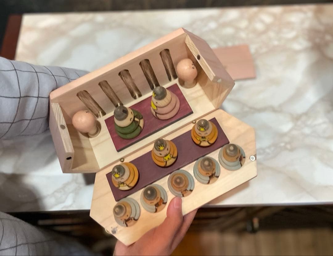 木製雛人形　触れて遊べる　ひな人形　磁石付き　収納付き　簡単片付け可愛い