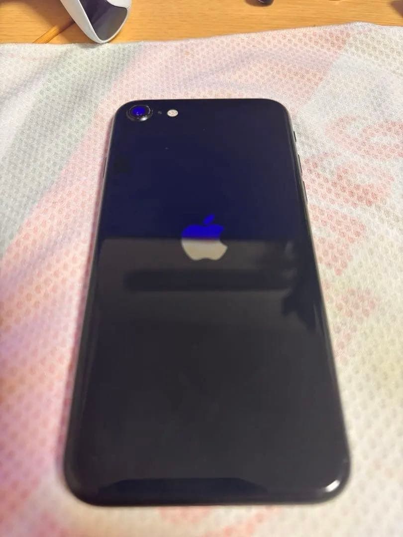 Apple iPhoneSE第三世代64GB、ジャンク品、動作確認済み