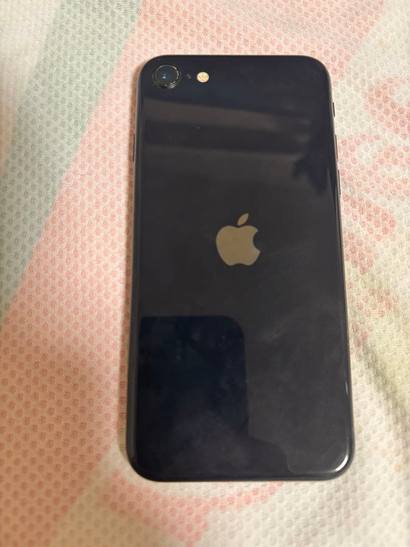 Apple iPhoneSE第三世代64GB、ジャンク品、動作確認済み