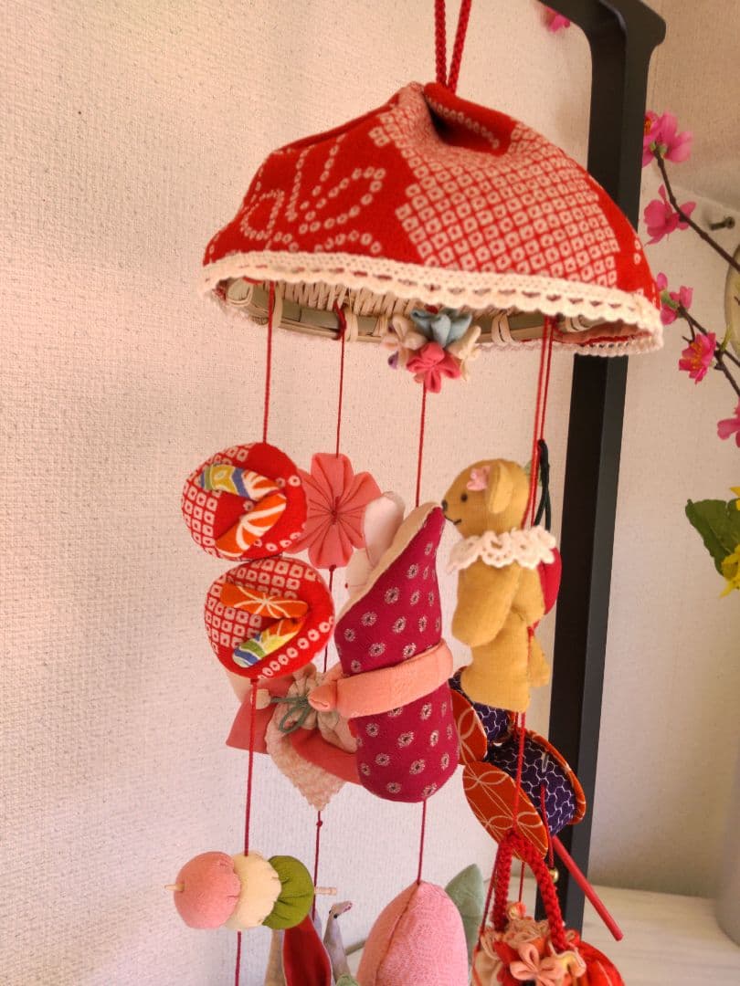 赤 おくるみうさぎの吊るし雛