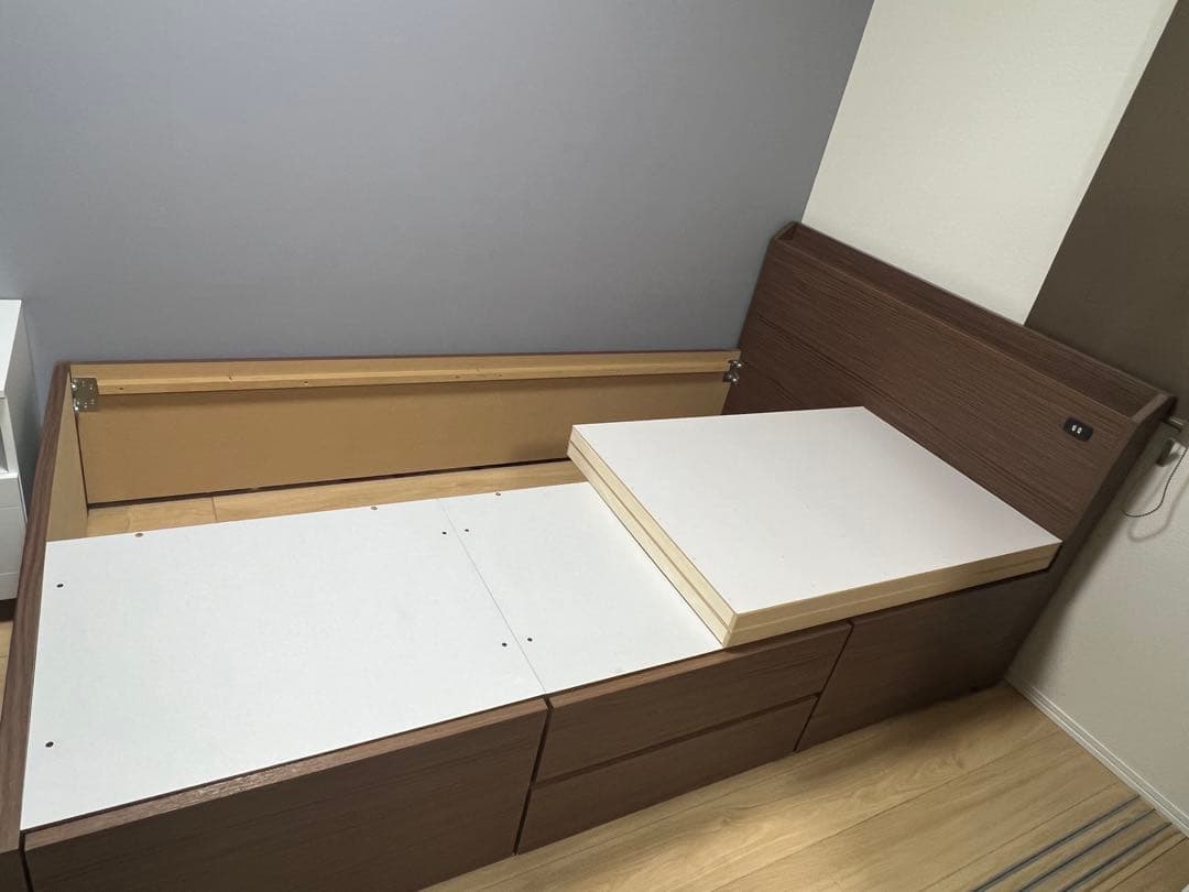 【美品】セミダブルベッドフレーム　板下収納付