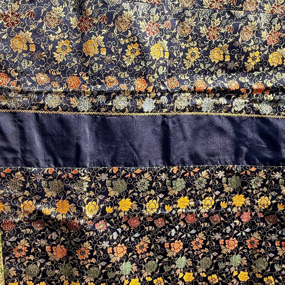 美しい花柄刺繍のネイビーのれん シルク