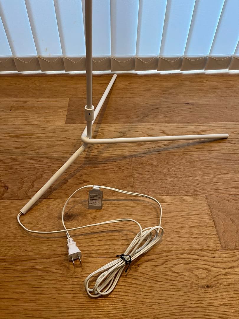 インターフォルム　ETROIT FLOOR LAMP