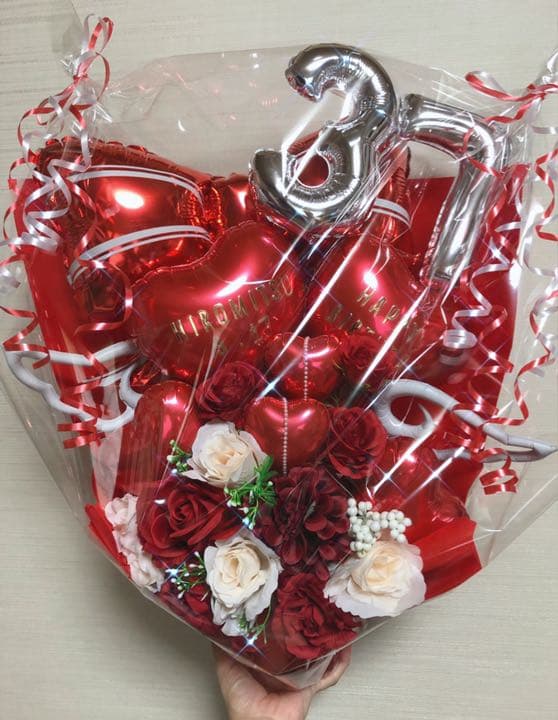 バルーンギフト　推し　バルーンアレンジ  リボン　誕生日　生誕祭
