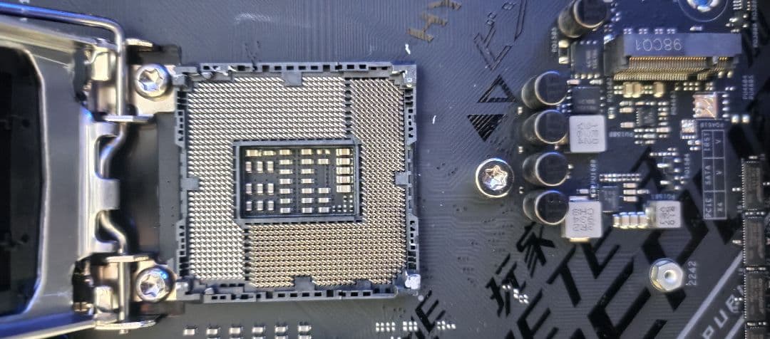マザーボード ASUS ROG STRIX Z390-F GAMING
