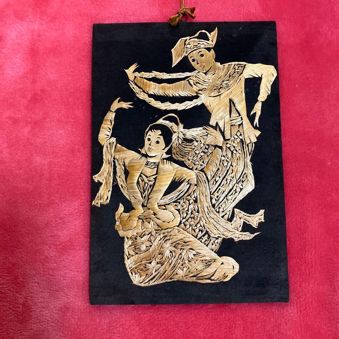 伝統的な木製彫刻 壁掛け