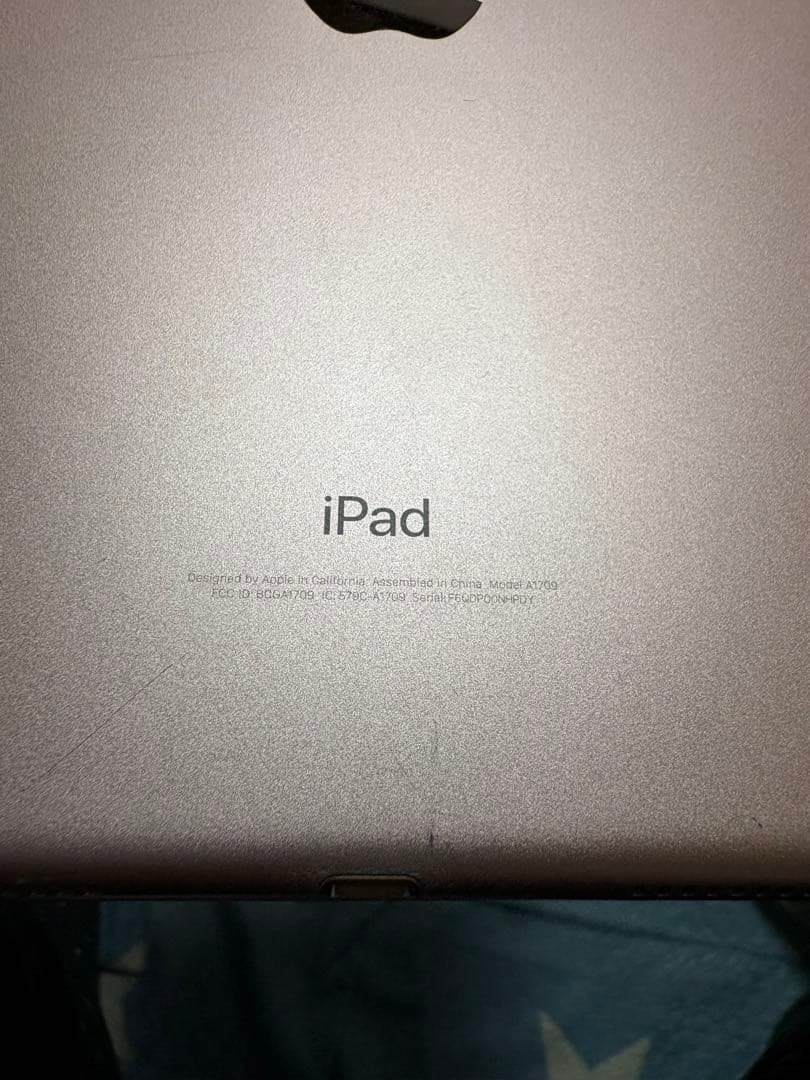 g*m様 iPad Pro 10.5インチ Wi-Fi+Cellular 256