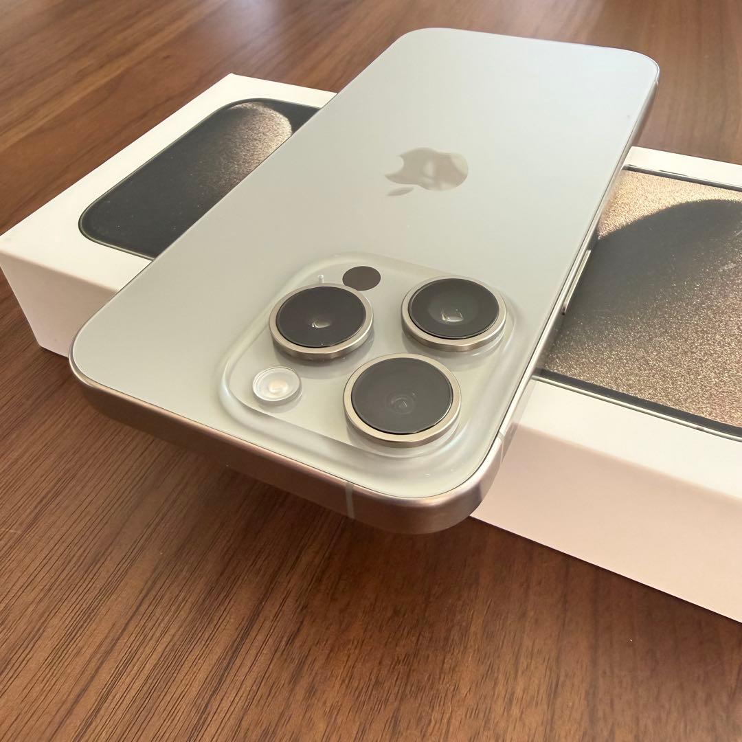 iPhone 15 pro 128G SIMフリー　本体iPhone15pro