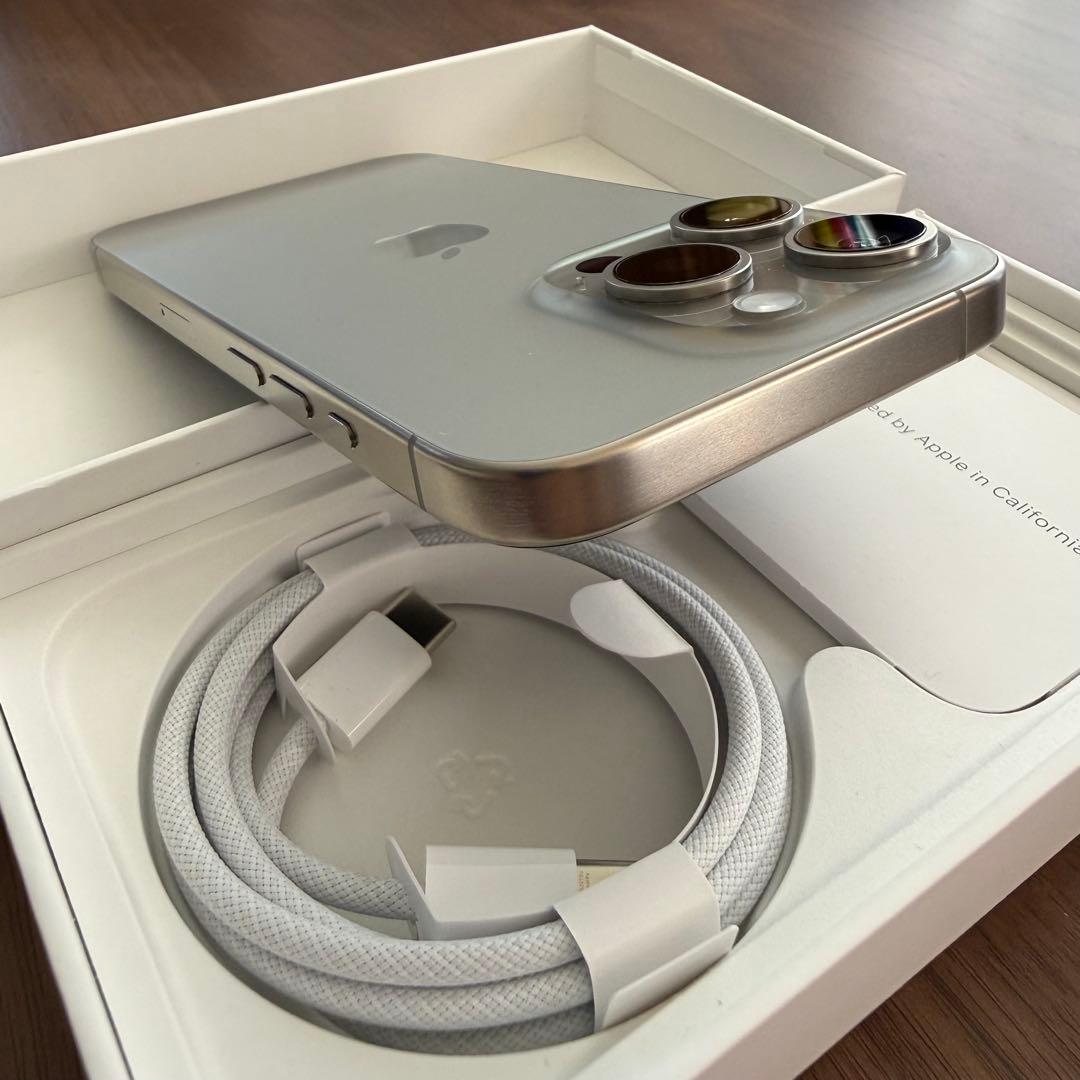 iPhone 15 pro 128G SIMフリー　本体iPhone15pro