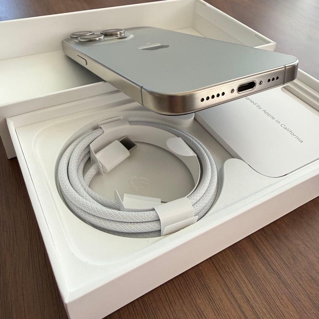 iPhone 15 pro 128G SIMフリー　本体iPhone15pro