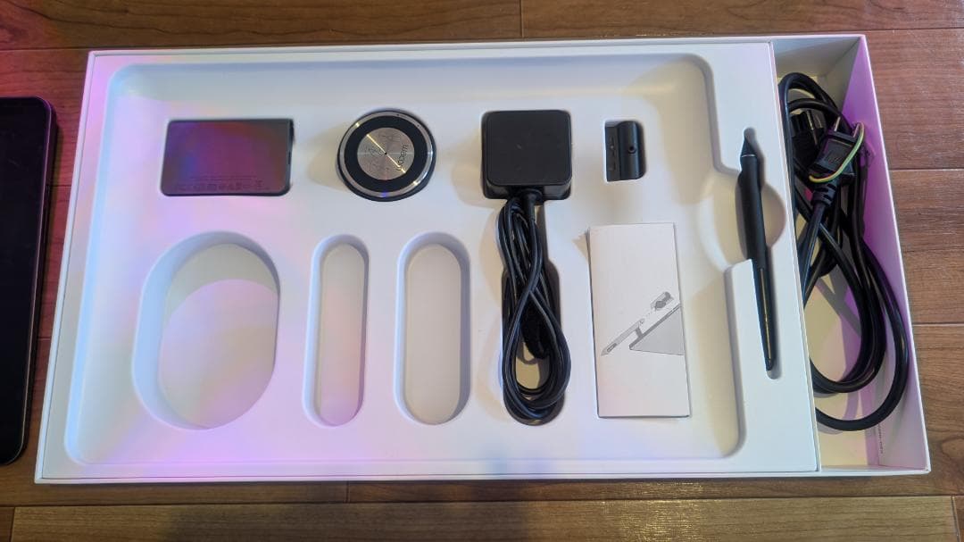 スマホ・タブレット・パソコン WACOM Cintiq Pro 16 DTH-1620/AK0