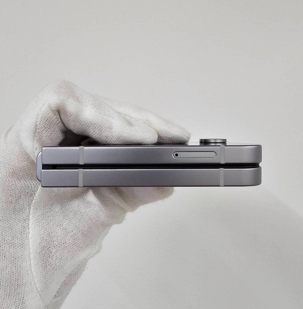 Galaxy Z FLIP6 512GB シルバー SIMフリー 【A級】