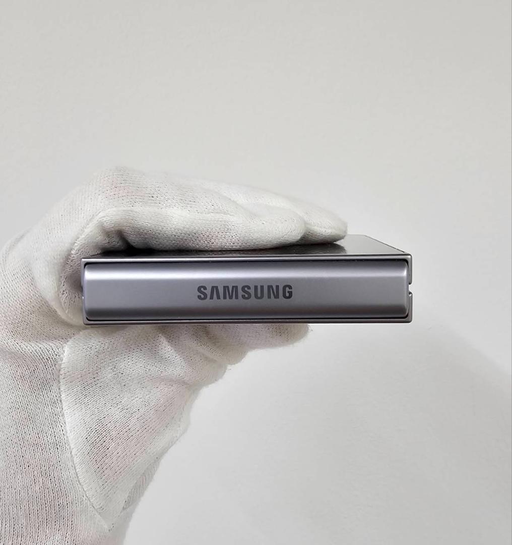 Galaxy Z FLIP6 512GB シルバー SIMフリー 【A級】