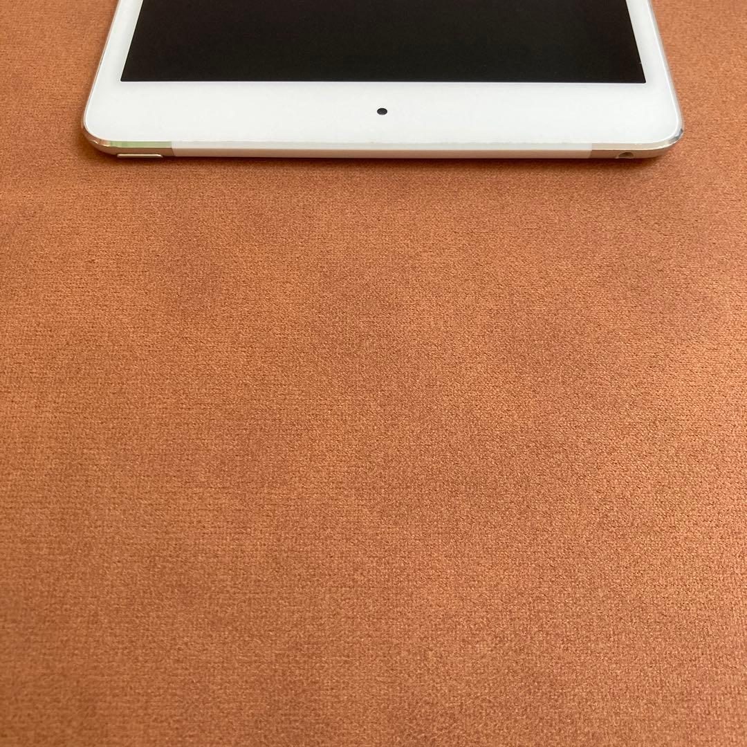 677 電池最良好☆iPad mini4 第4世代 16GB SIMフリー☆