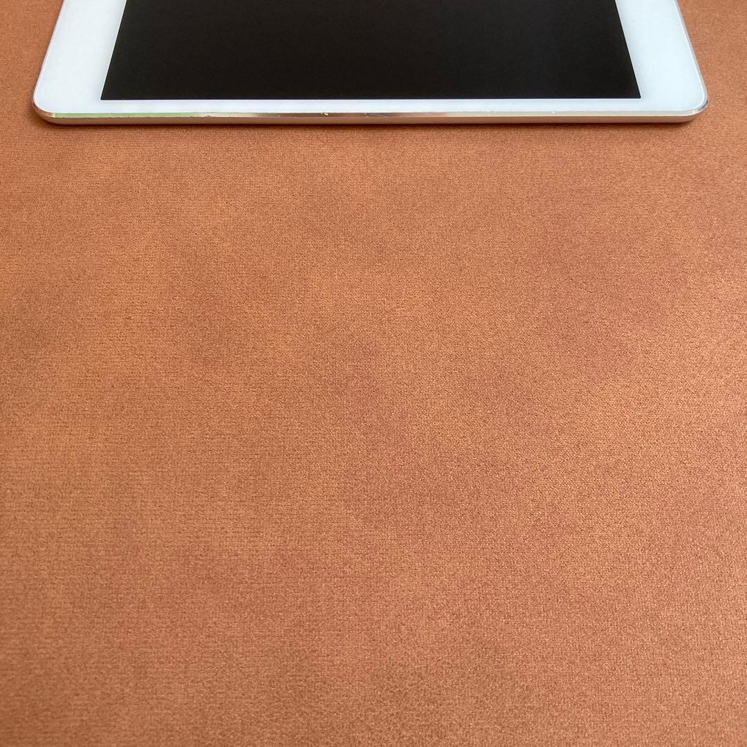 677 電池最良好☆iPad mini4 第4世代 16GB SIMフリー☆