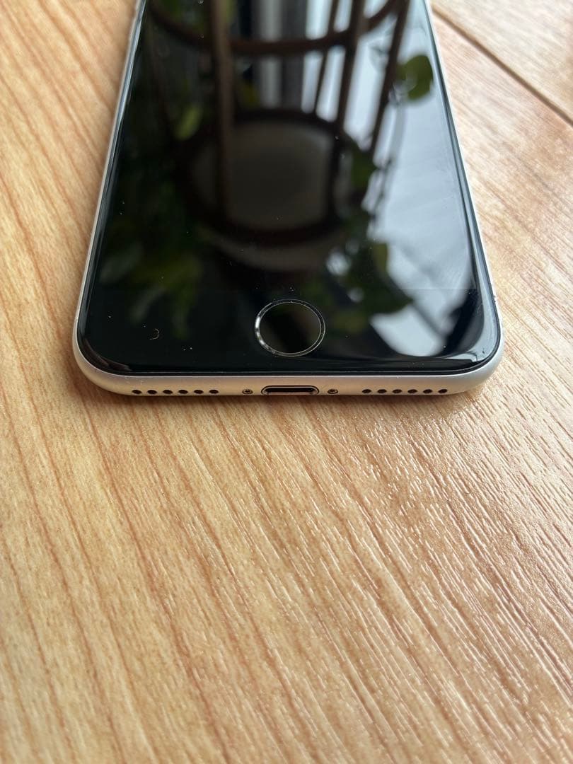 iPhone SE2 64GB ホワイト SIMフリー