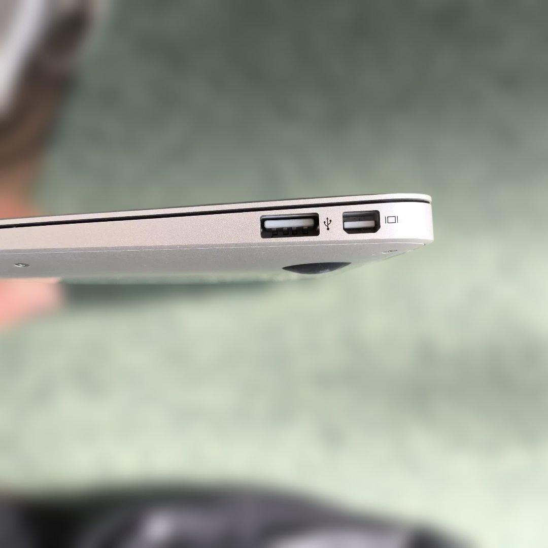 MacBook本体 MacBook Air Mid A1370