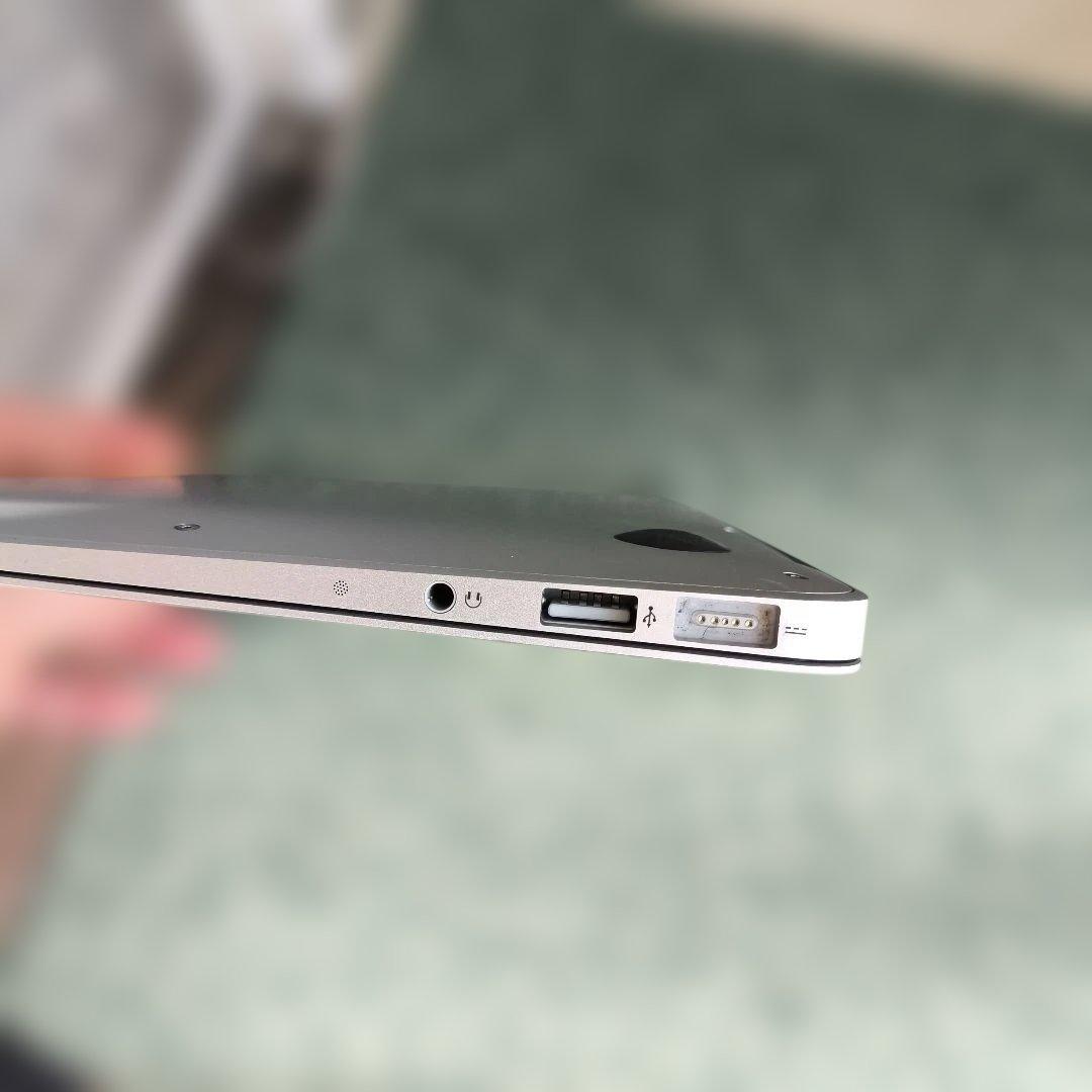 MacBook本体 MacBook Air Mid A1370