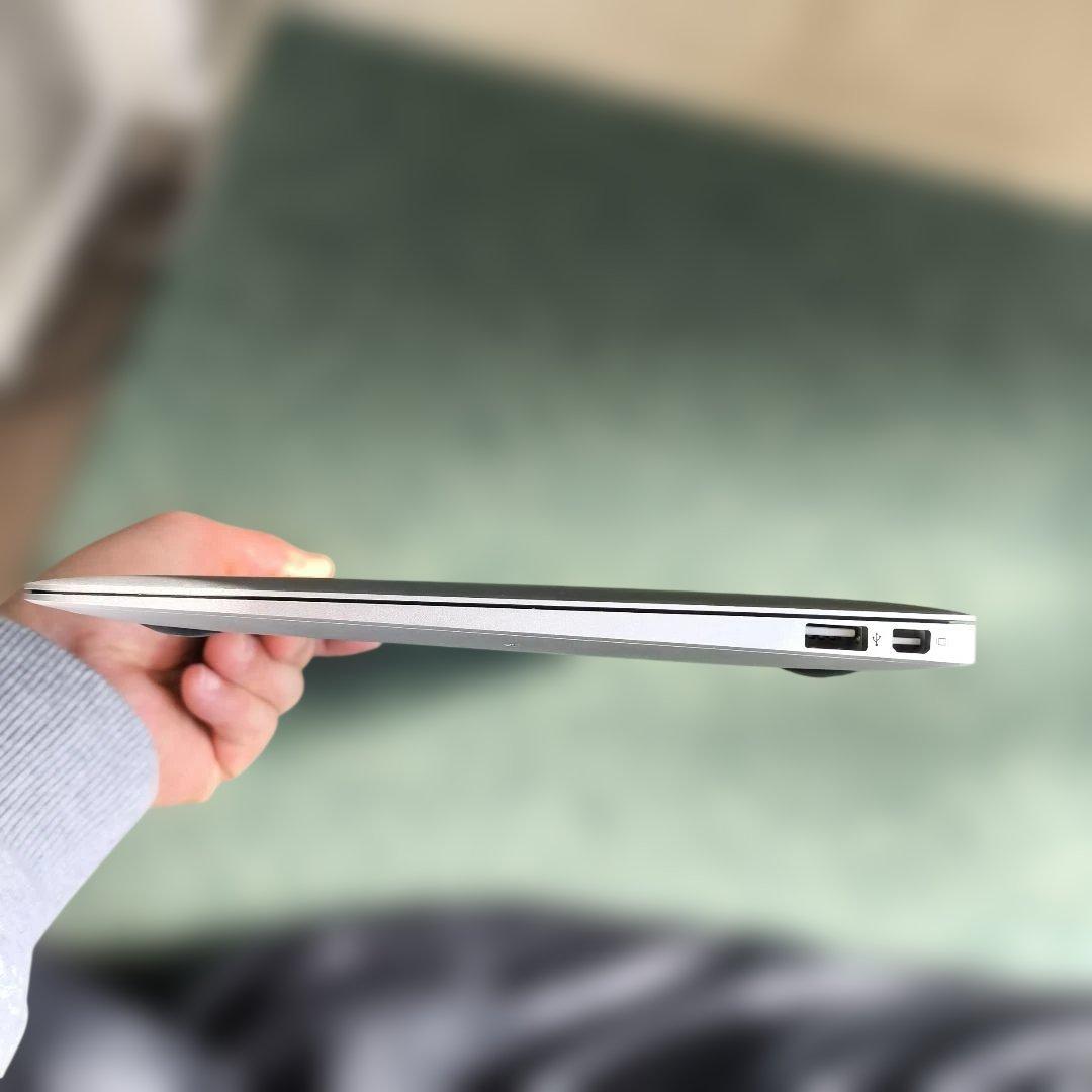 MacBook本体 MacBook Air Mid A1370