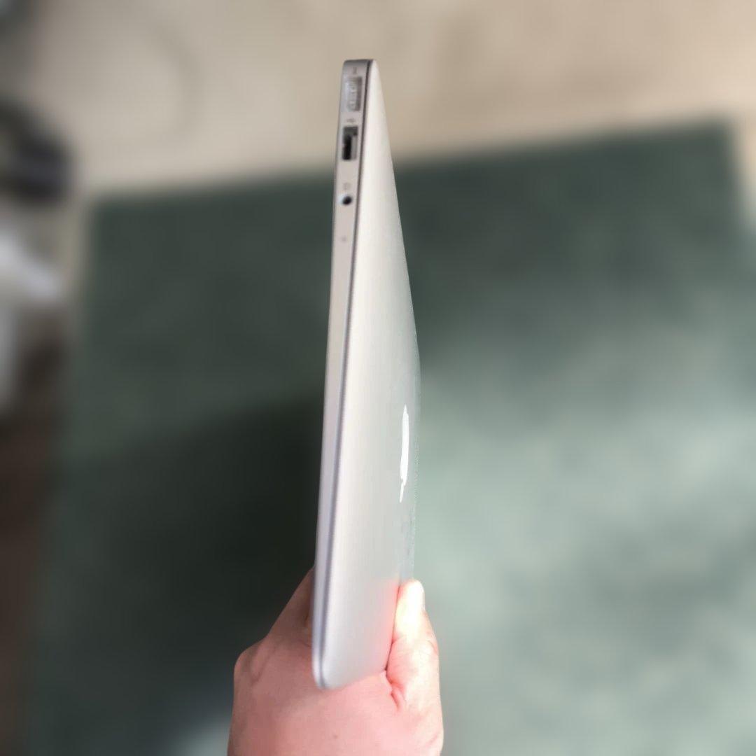 MacBook本体 MacBook Air Mid A1370