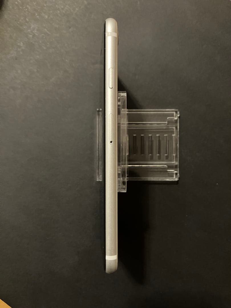 Apple iPhone 第2世代(SE2) 64GB ホワイト