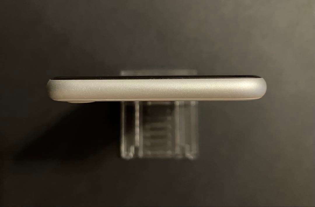 Apple iPhone 第2世代(SE2) 64GB ホワイト