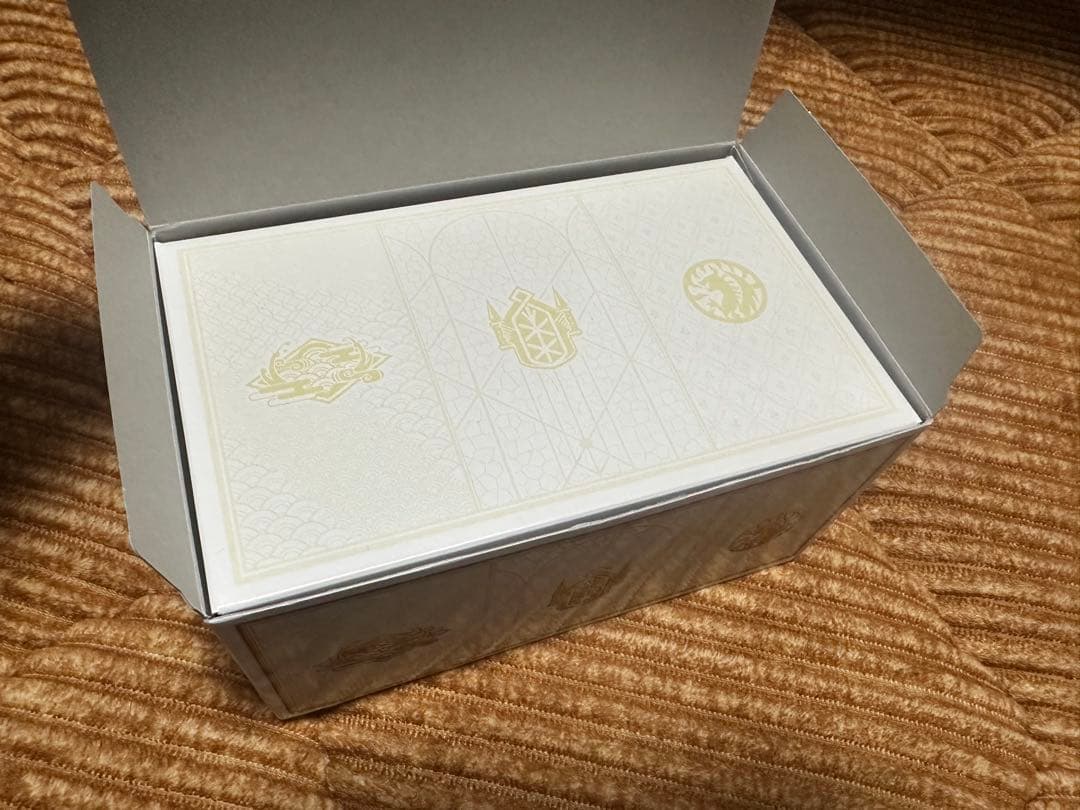 遊戯王　QUARTER CENTURY TRINITY BOX ドラゴンメイド