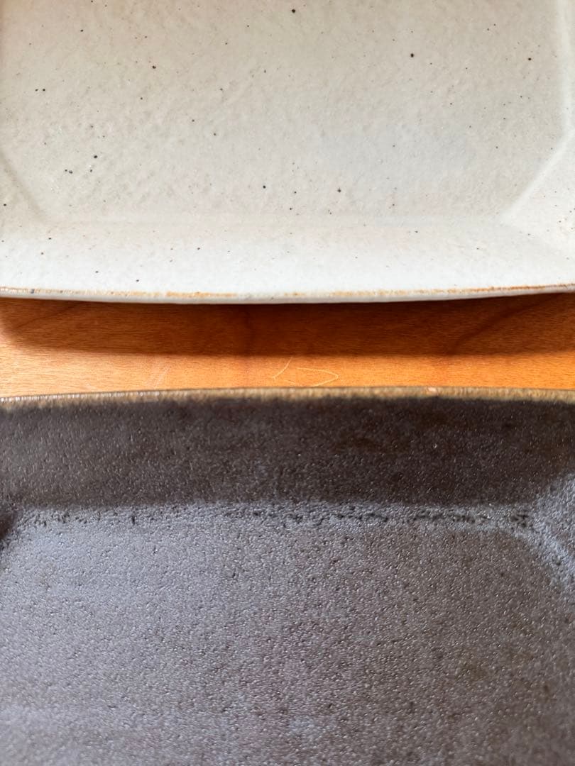 古谷製陶所｜八角プレート サビ釉（茶）鉄散（白)信楽焼 滋賀県