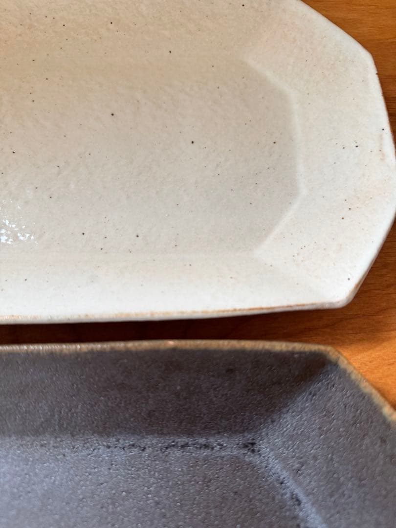 古谷製陶所｜八角プレート サビ釉（茶）鉄散（白)信楽焼 滋賀県
