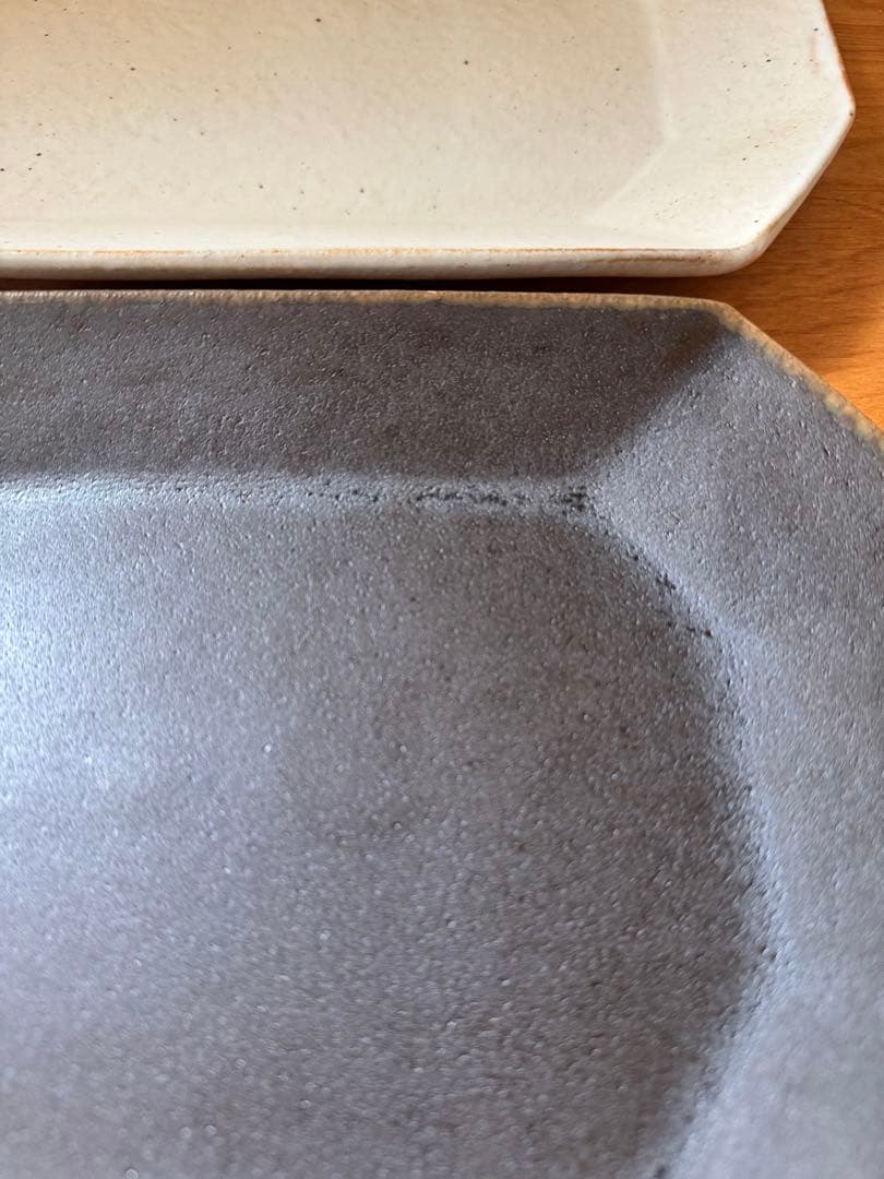 古谷製陶所｜八角プレート サビ釉（茶）鉄散（白)信楽焼 滋賀県