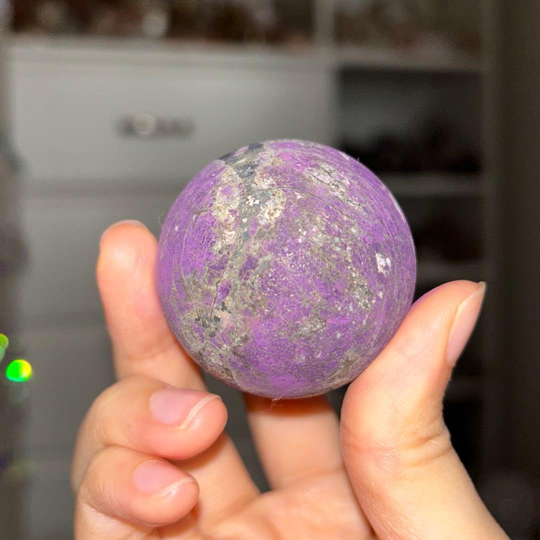 43.3ミリ パープライト スフィア シラー レア 天然石 置物 138g