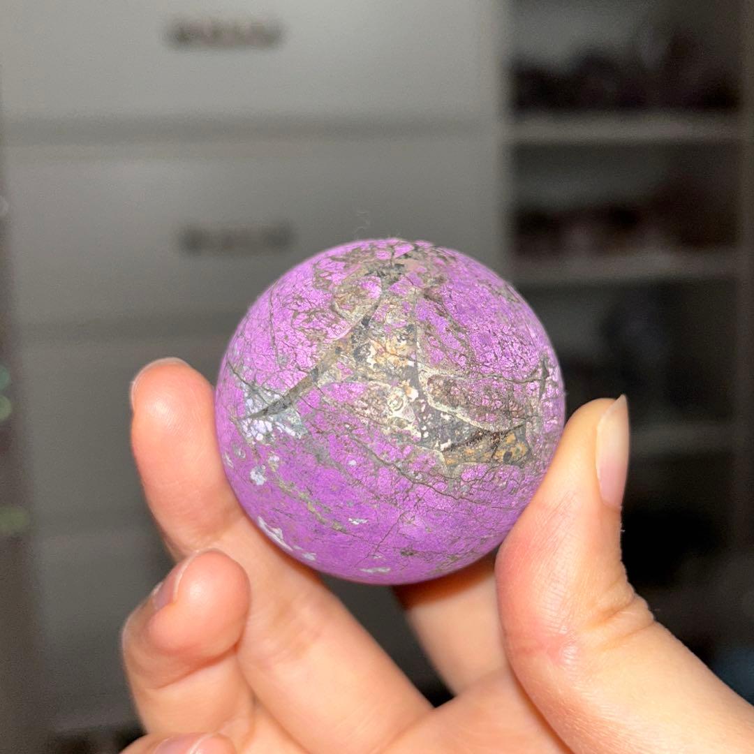 43.3ミリ パープライト スフィア シラー レア 天然石 置物 138g