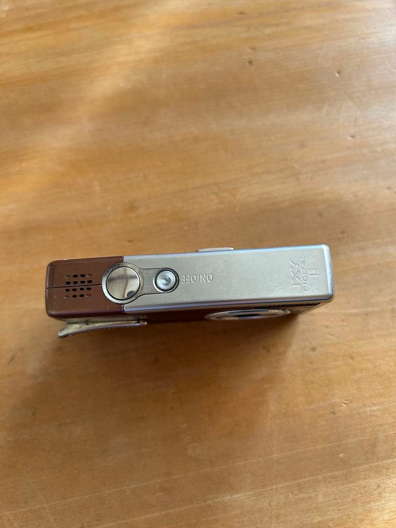 Canon IXY DIGITAL4.0メガピクセル　デジタルカメラ充電器セット