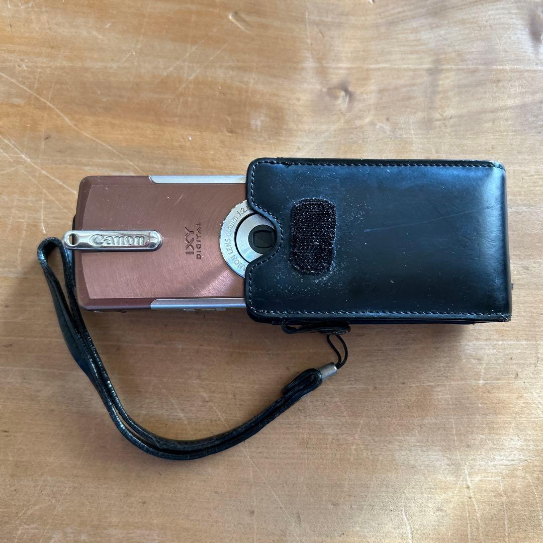 Canon IXY DIGITAL4.0メガピクセル　デジタルカメラ充電器セット