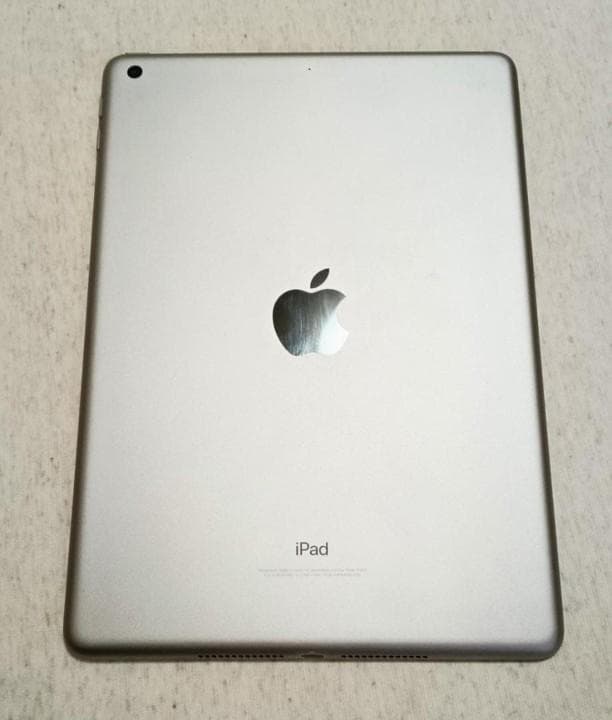 Apple iPad 第6世代 128GB スペースグレイ