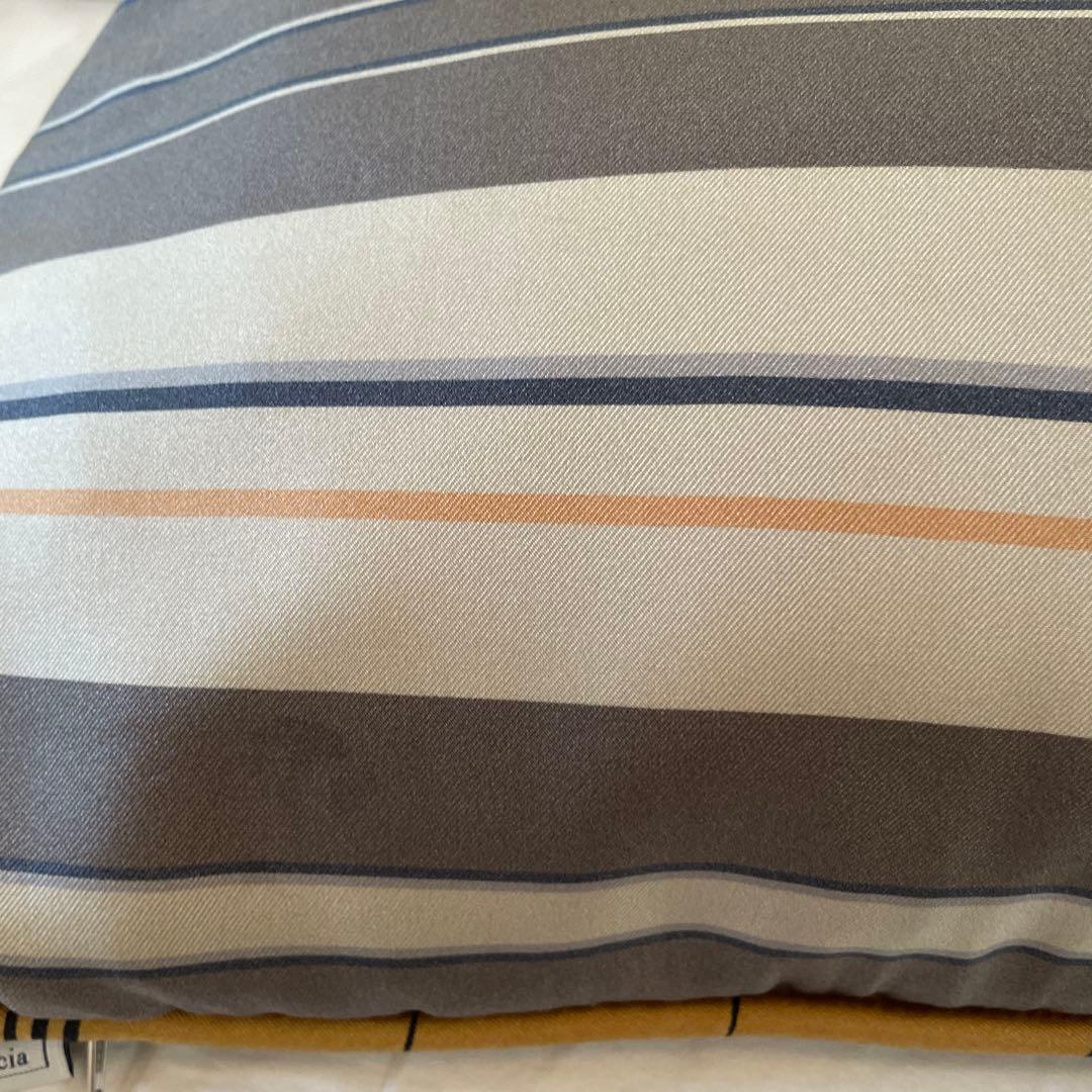 Pierre Louis Mascia クッション2点セット　60×60cm