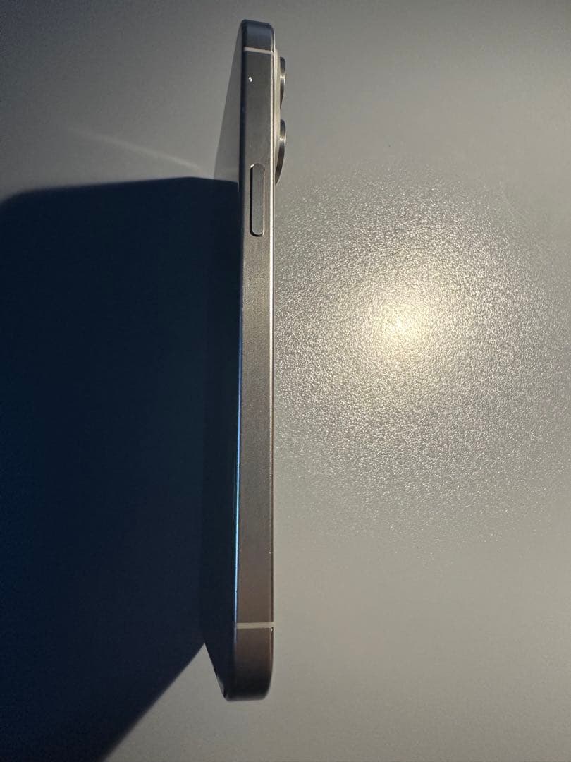 iPhone 15 pro max 256GB 箱有り　ひび割れあり