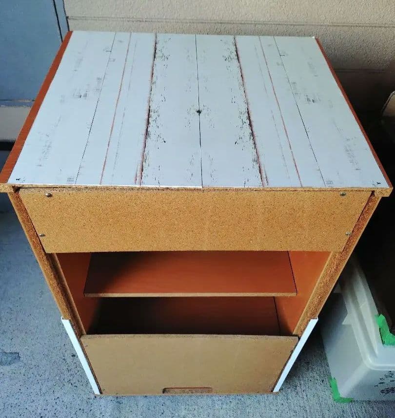 ガラス開閉式キャビネット