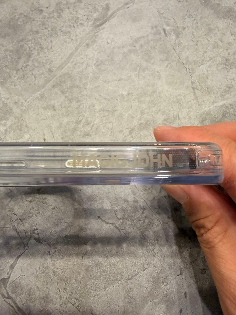 iPhone16pro美品　おまけマジックジョンのスマフォケースとフィルム1枚付