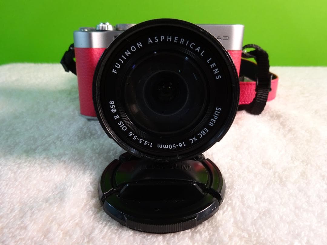 Fujifilm X-A3 ミラーレスカメラ シルバー/レッド　動作品