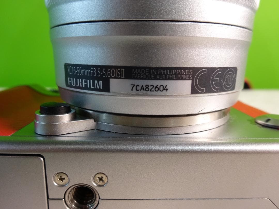 Fujifilm X-A3 ミラーレスカメラ シルバー/レッド　動作品