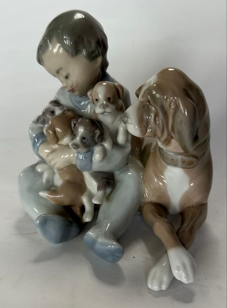 【希少・美品】リヤドロ 《みんなお友達》フィギュリン　即日発送