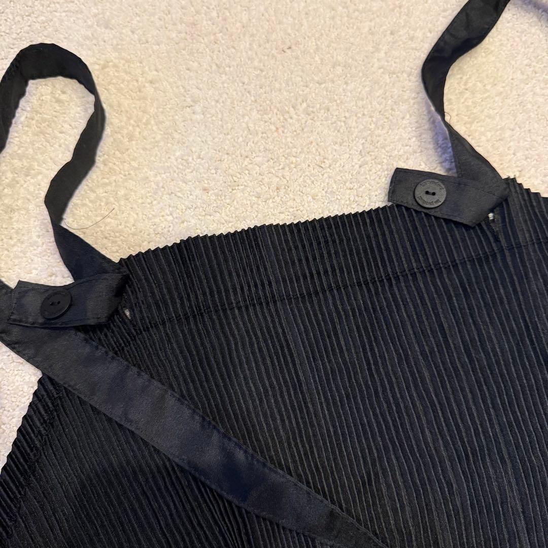 アイムプロダクト イッセイミヤケ黒プリーツエプロン