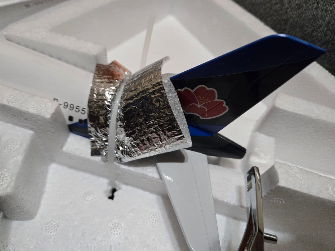 青島航空　エアバス　A320neo　1/200　モデルプレーン　未使用/非売品