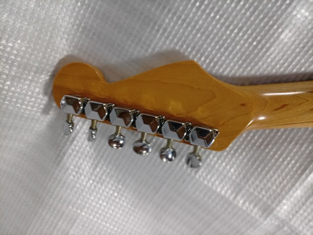 紅*中様 フェンダー メキシコ　ストラトキャスター レフティ　エレキギター