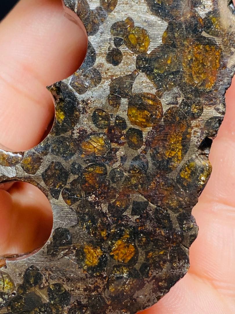 鑑別書付き パラサイト隕石 135g118㍉隕石 鉄隕石 隕石原石 セリコ隕石