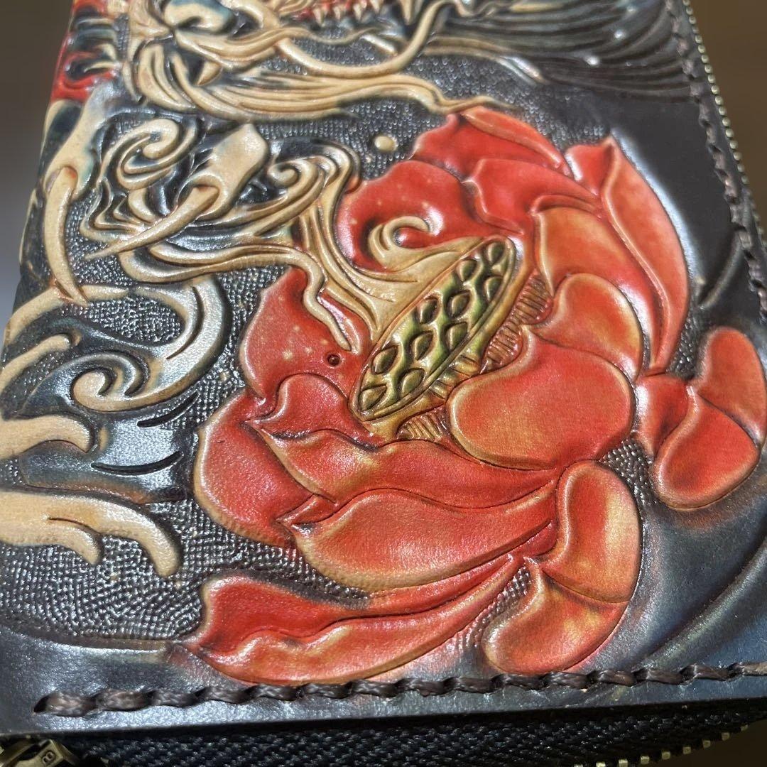 ドラゴン彫刻レザー長財布極美品