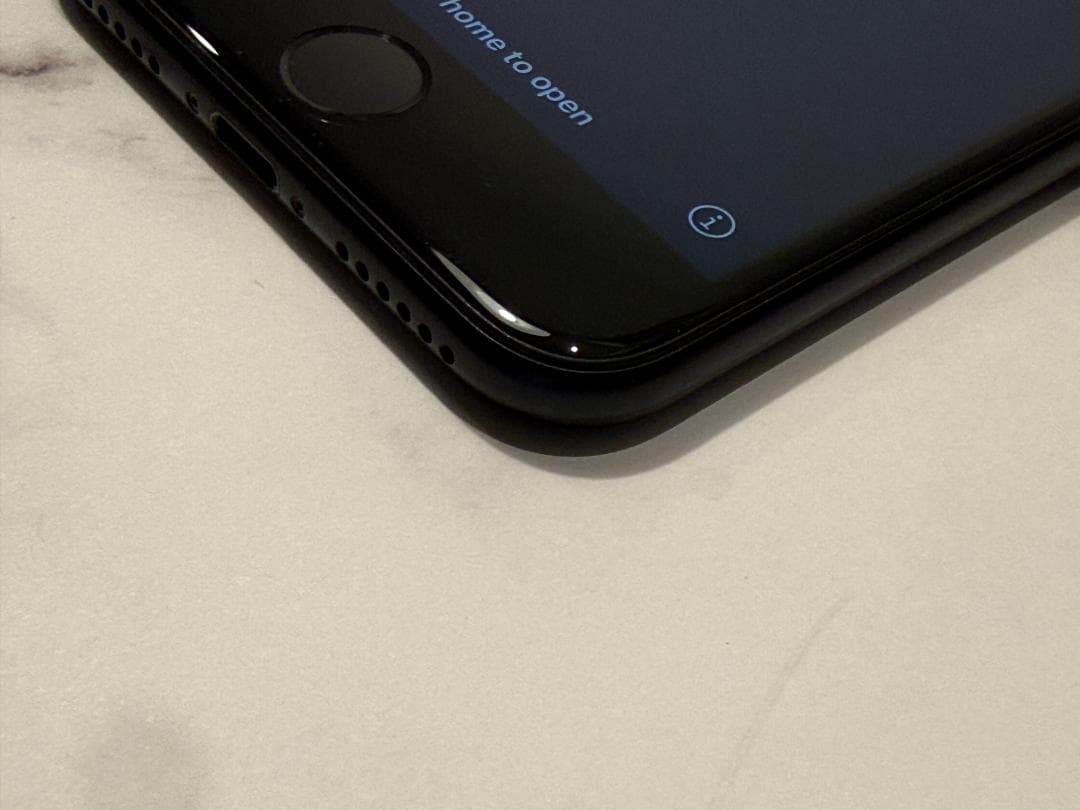 iPhone SE (第2世代) ブラック 84%