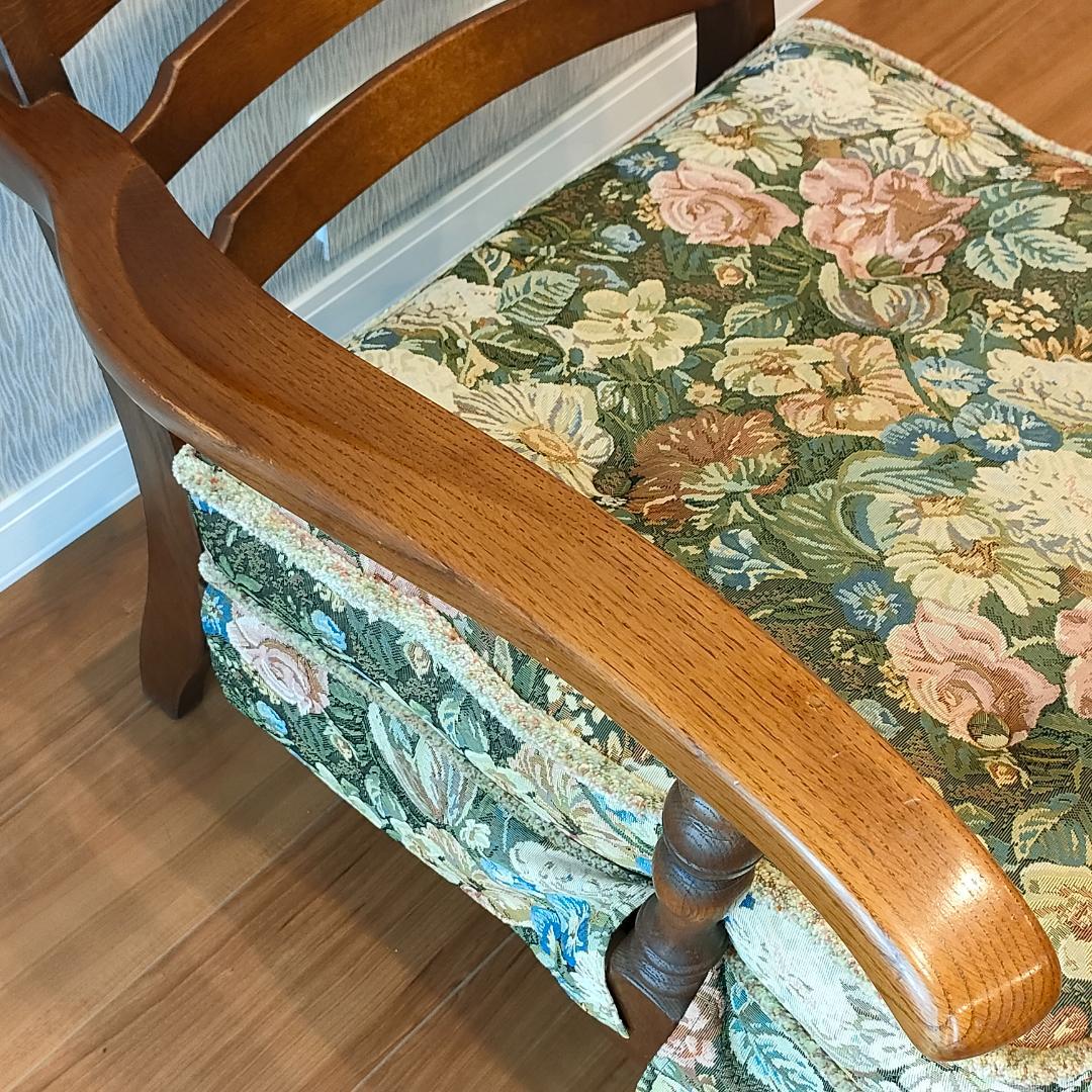 飛騨産業　アームチェア　花柄　キツツキ　穂高　一人掛けソファ